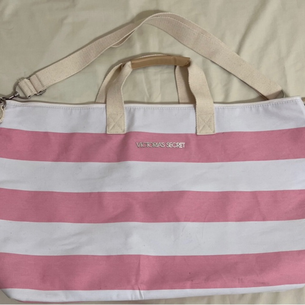 NWT Victoria’s Secret Tote Bag